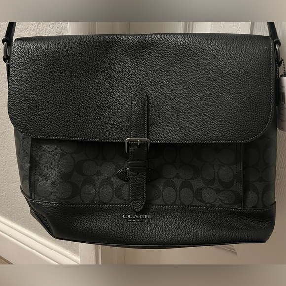 Coach messenger bag. Used once. - Picture 2 of 6
